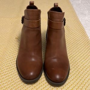 LIKE NEW - Womens Vince Camuto Leather Bootie’s